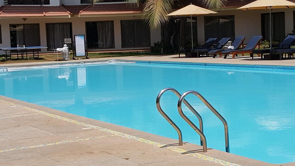 Tropicana Resort & Spa Alibaug Exterior foto