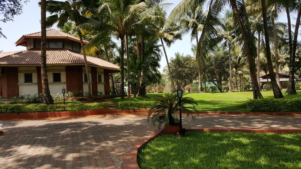 Tropicana Resort & Spa Alibaug Exterior foto